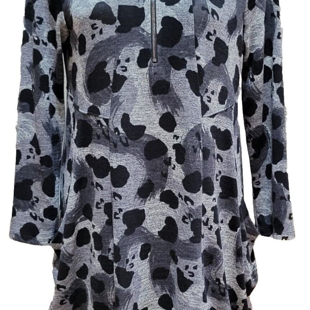 IC by Connie K Black and Gray 1/4 Zip Tunic Top Stretch Stand-Up Collar Pockets